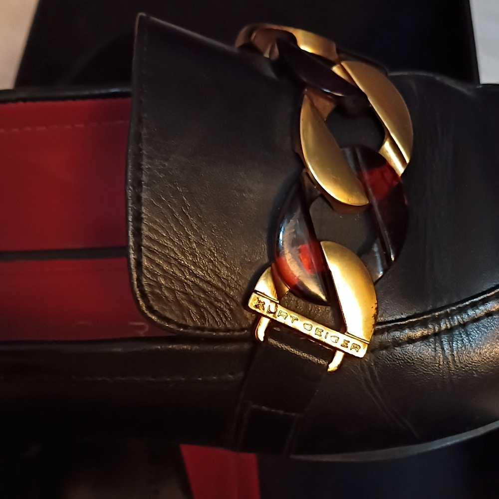 Kurt Geiger Black Genuine Leather Loafers with Gold and Brown Marble Chain - Picture 4 of 4